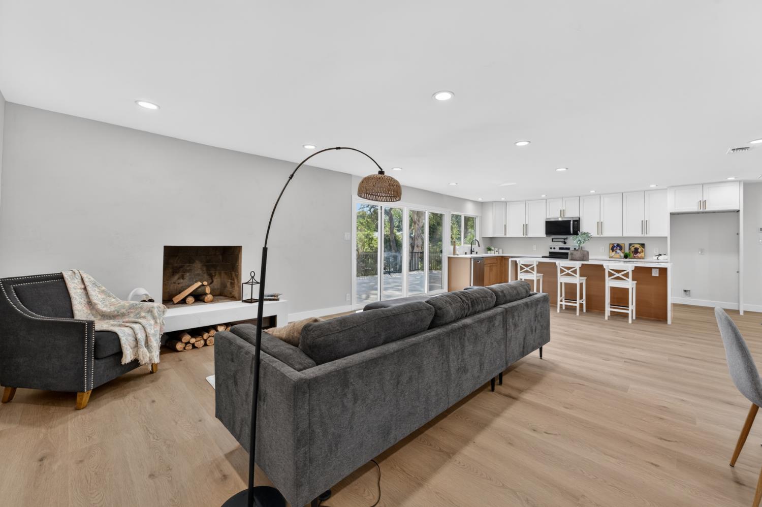 4580 Wawona Circle