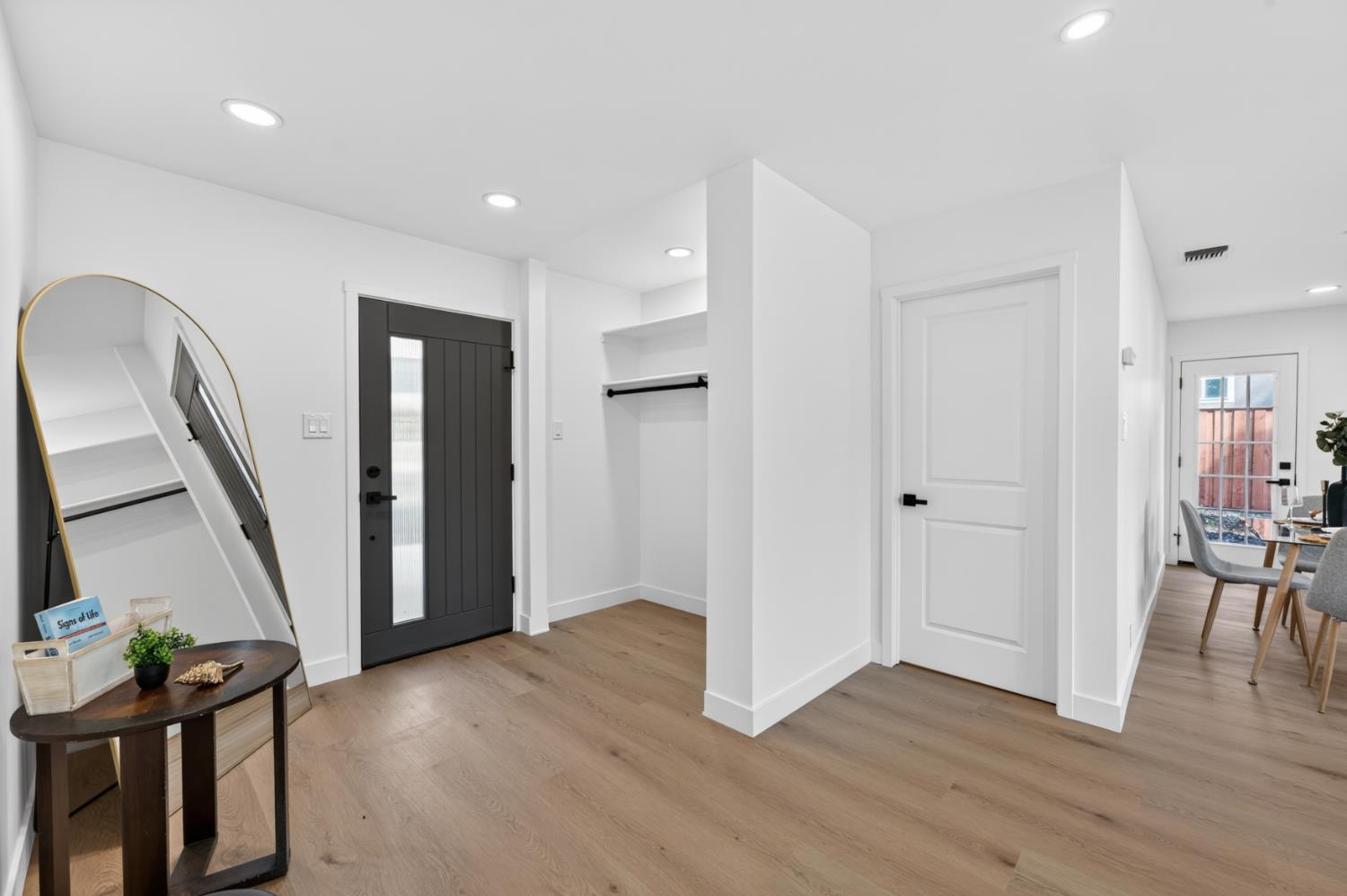 4580 Wawona Circle