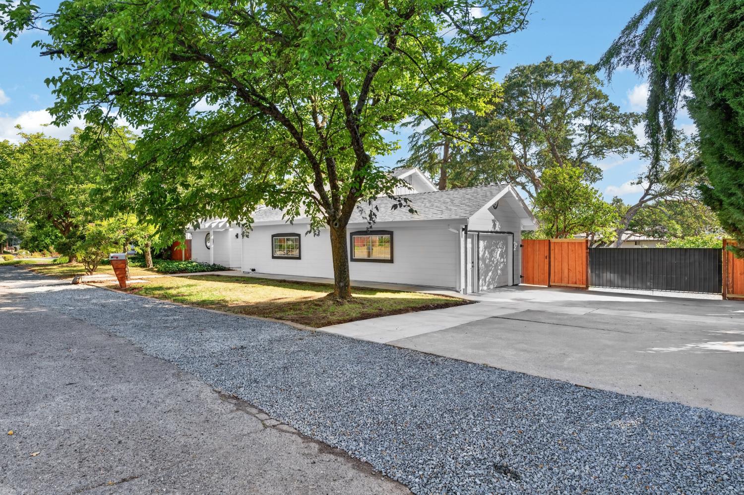 4580 Wawona Circle
