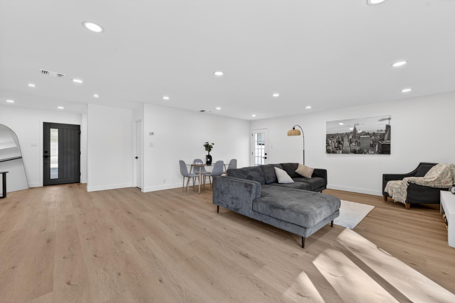 4580 Wawona Circle