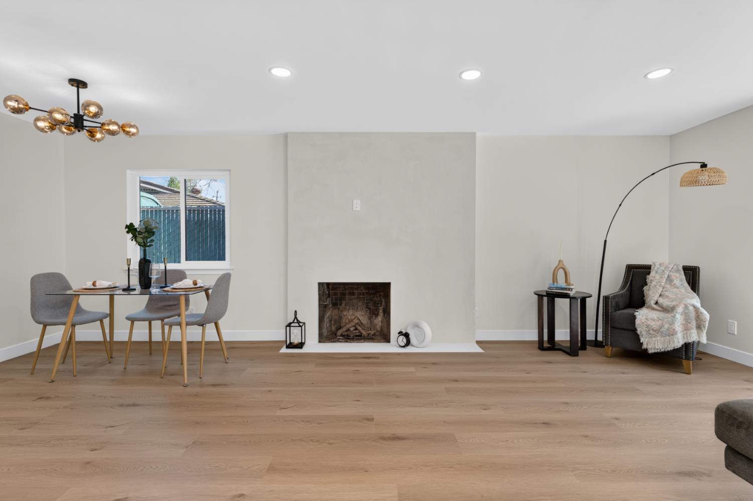 8420 Lakeland Drive