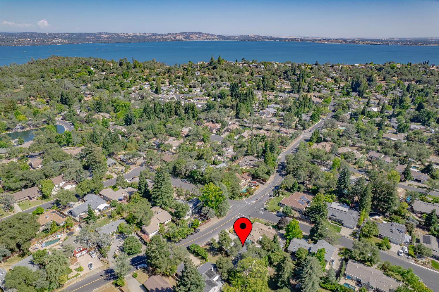 8420 Lakeland Drive