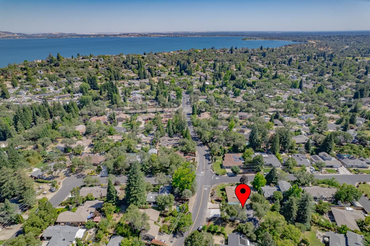 8420 Lakeland Drive