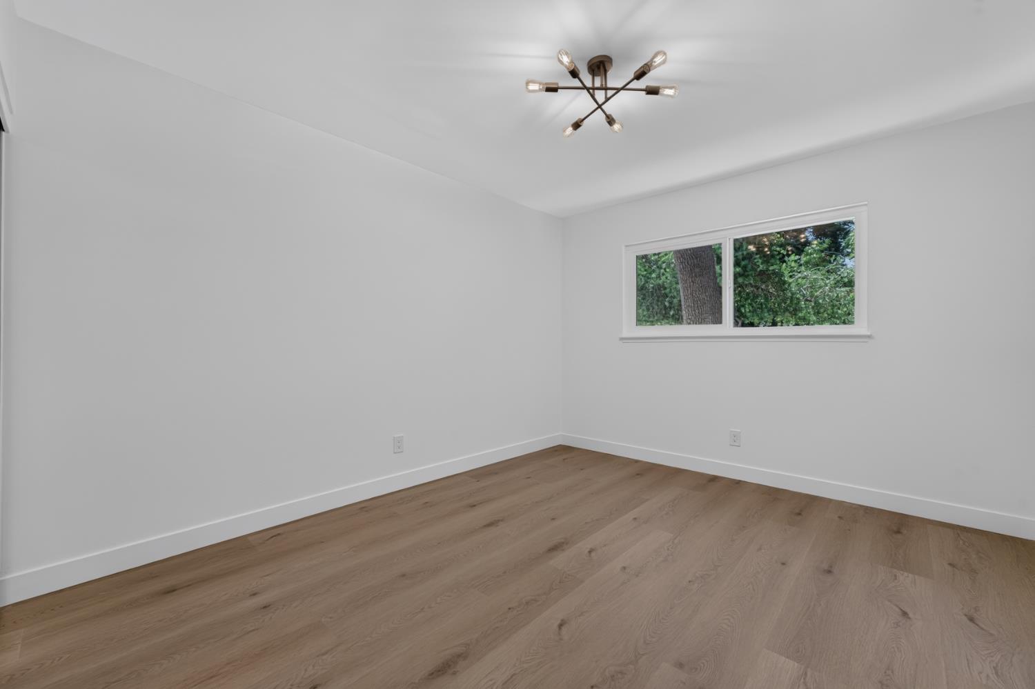 8420 Lakeland Drive