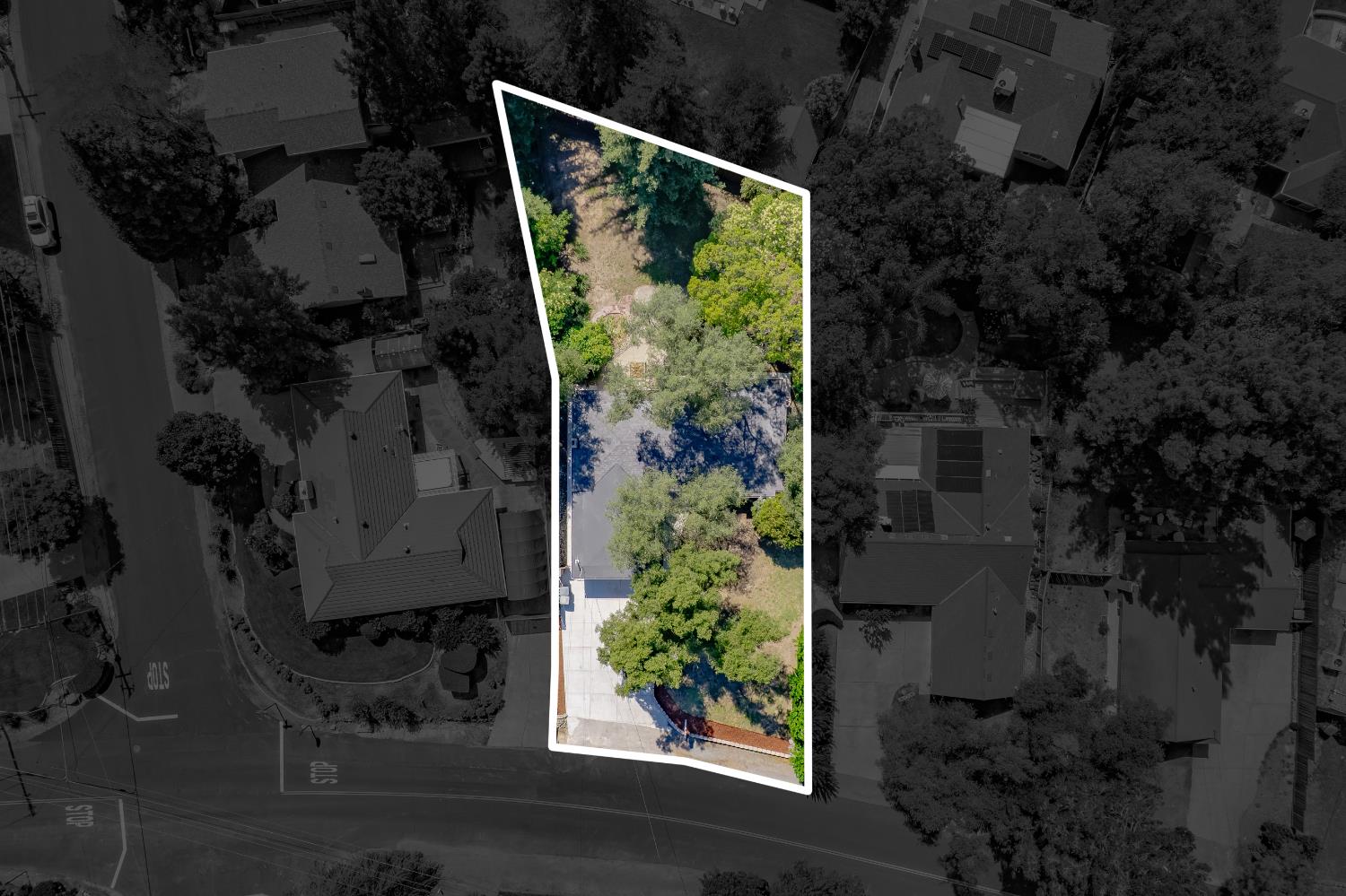 8420 Lakeland Drive