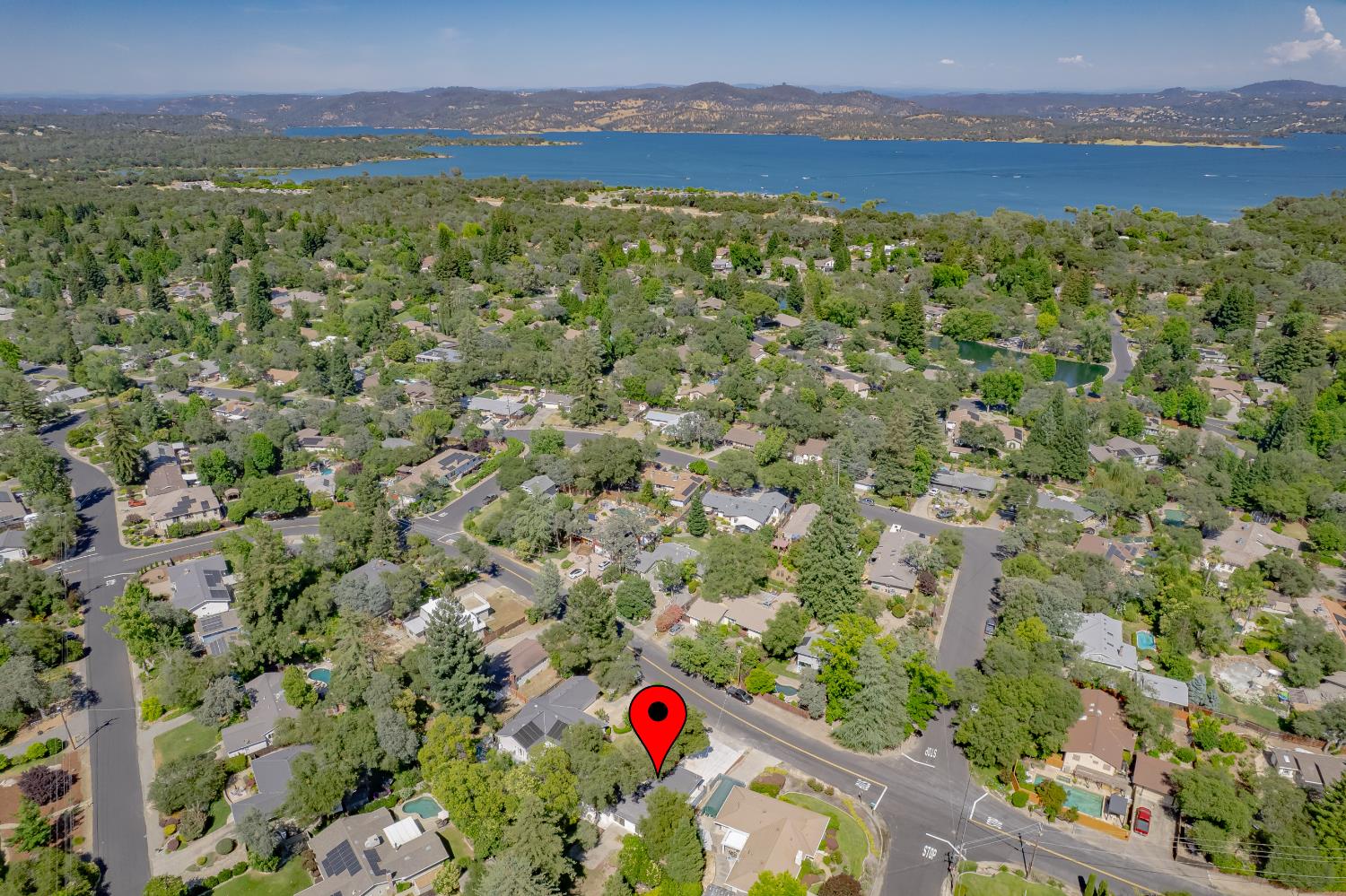 8420 Lakeland Drive