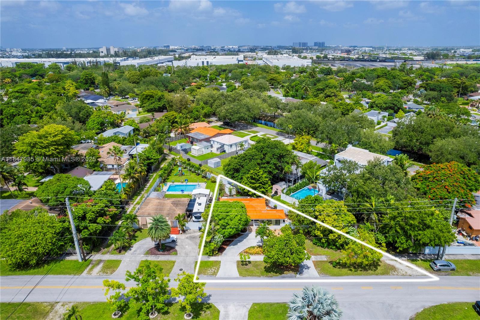 32 Hammond Dr