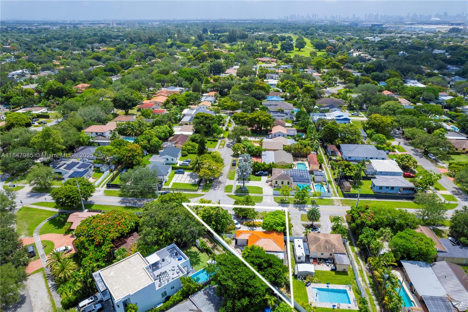 32 Hammond Dr
