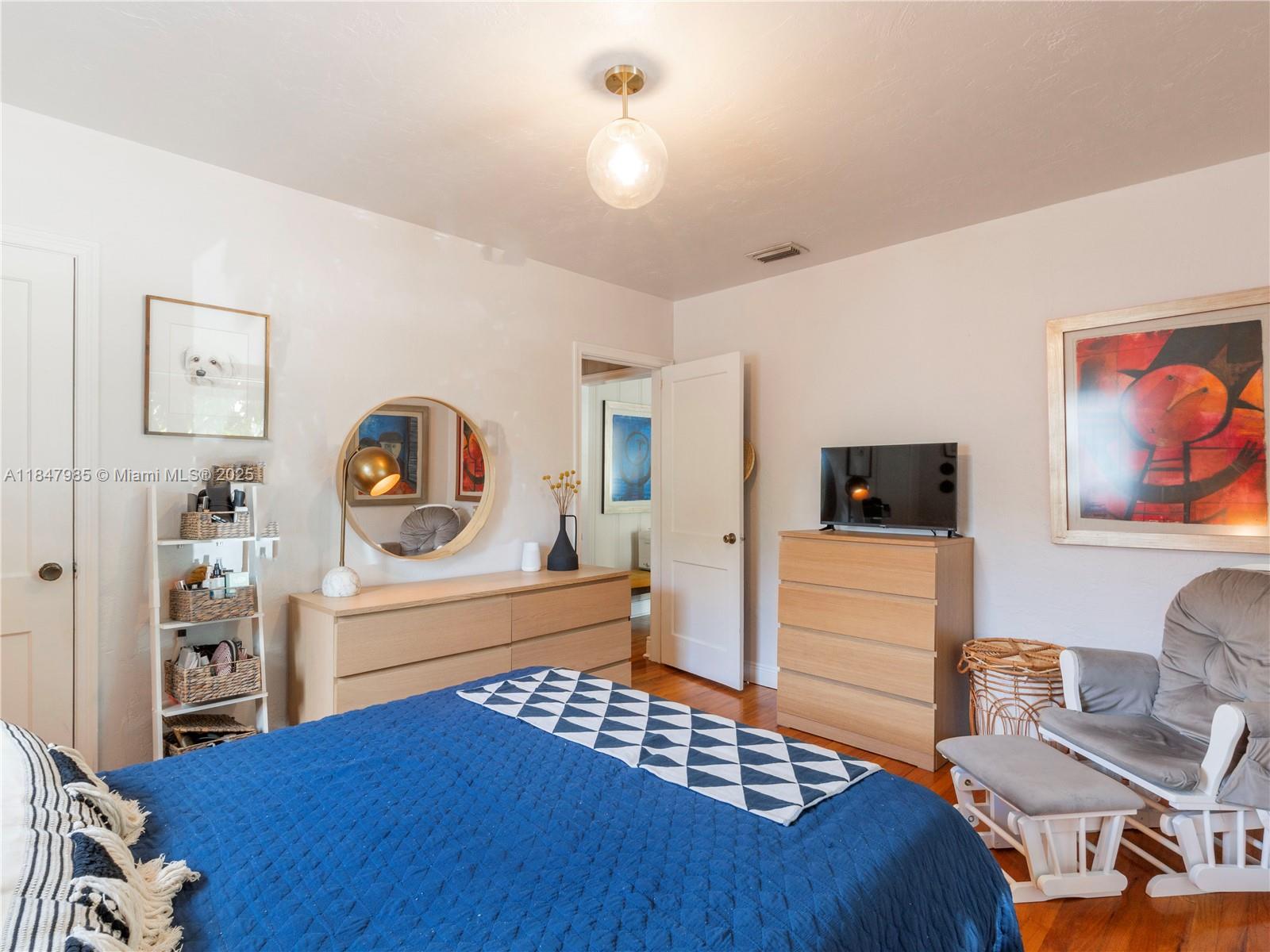 32 Hammond Dr