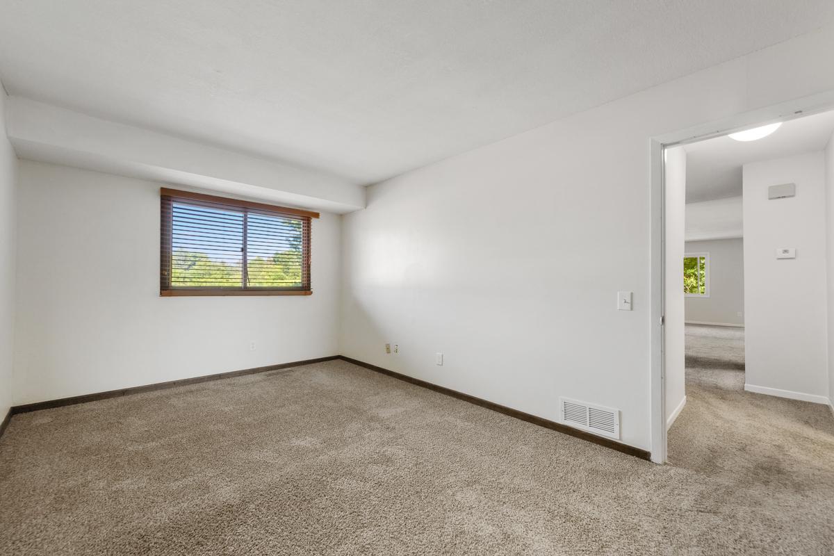 1415 Oak Leaf Lane
