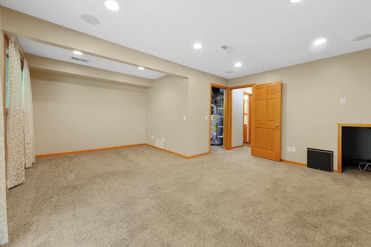 1415 Oak Leaf Lane