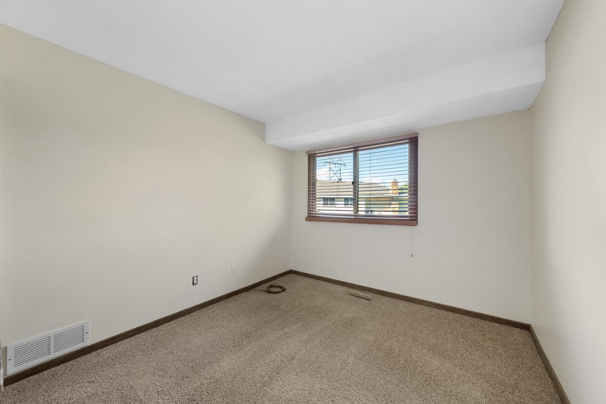 1415 Oak Leaf Lane