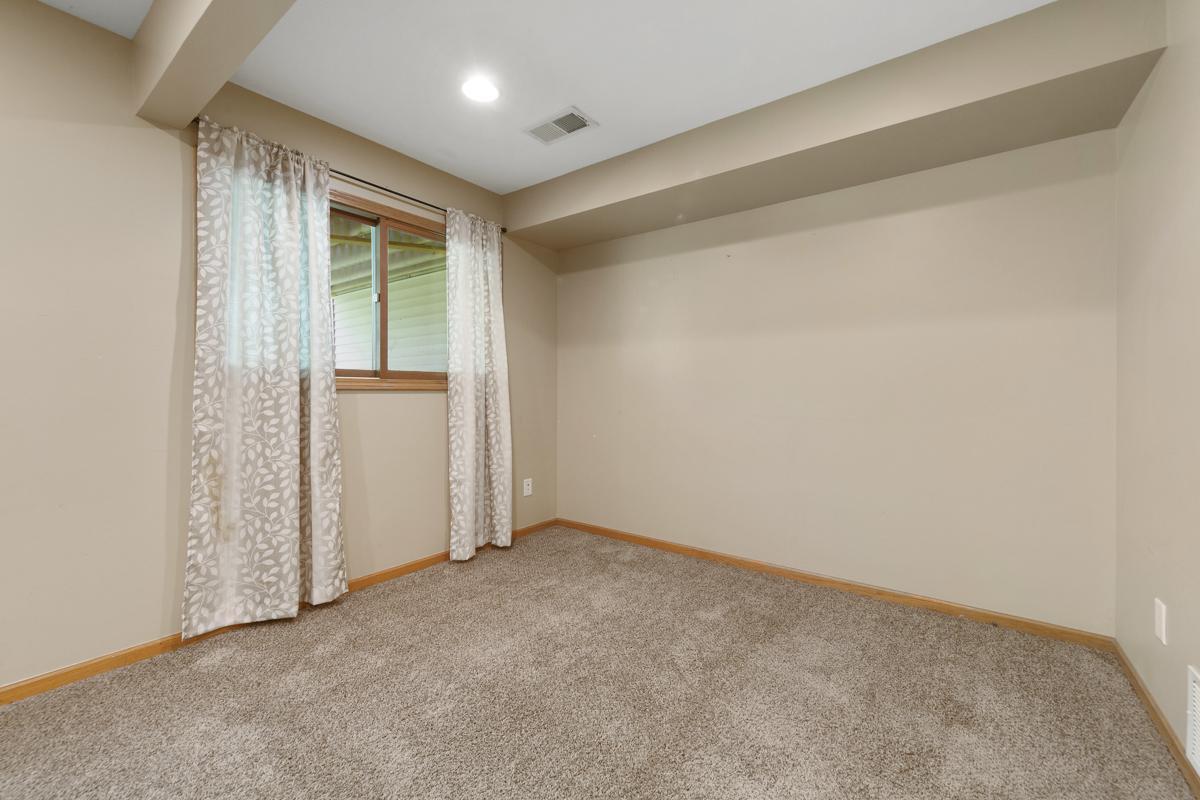 1415 Oak Leaf Lane