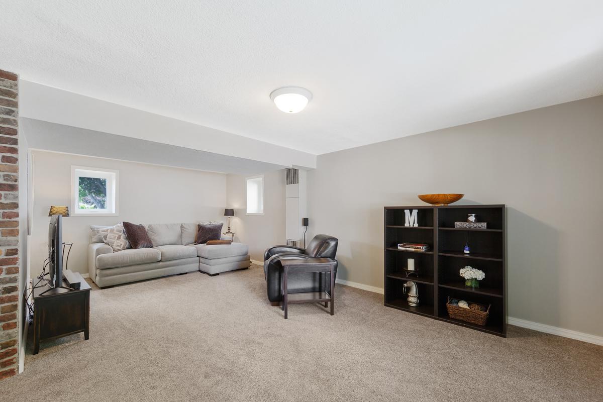 3630 Mckinley Street NE