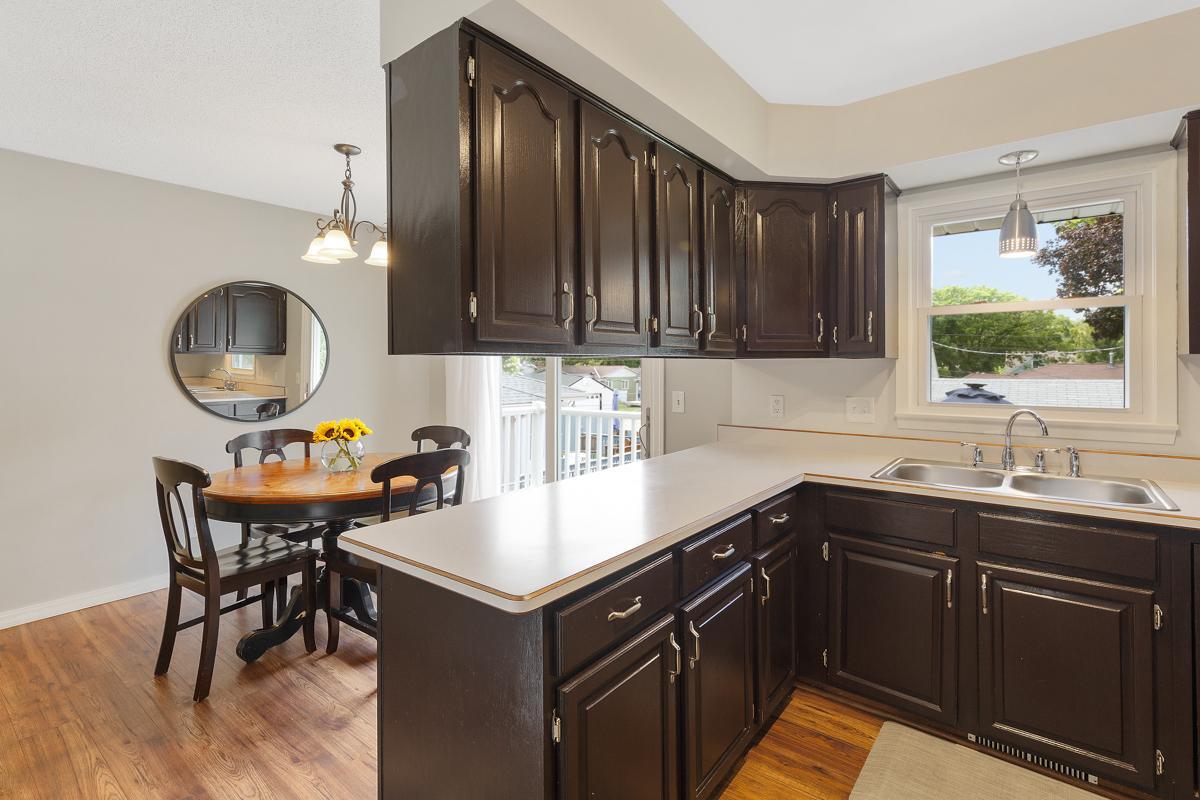 3630 Mckinley Street NE