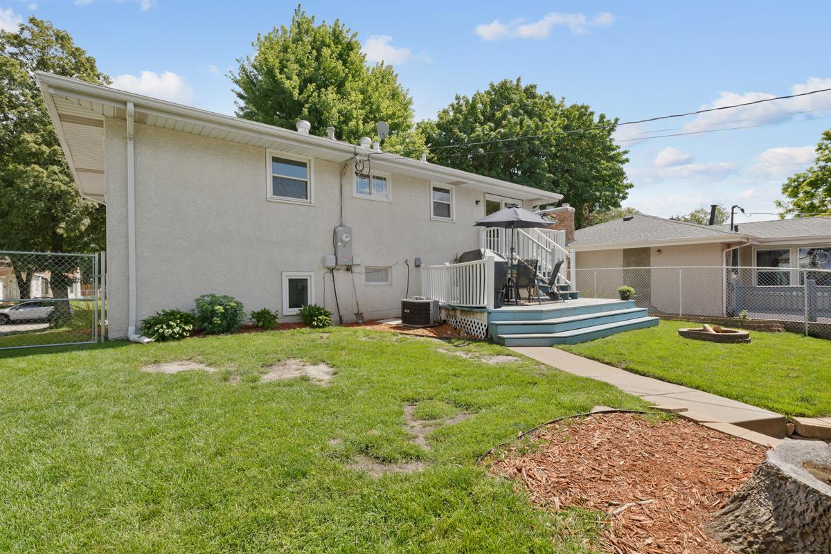 3630 Mckinley Street NE