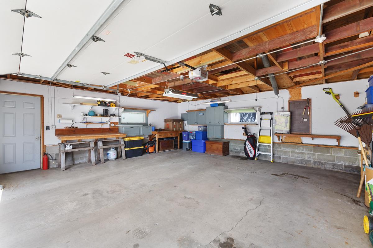 3630 Mckinley Street NE