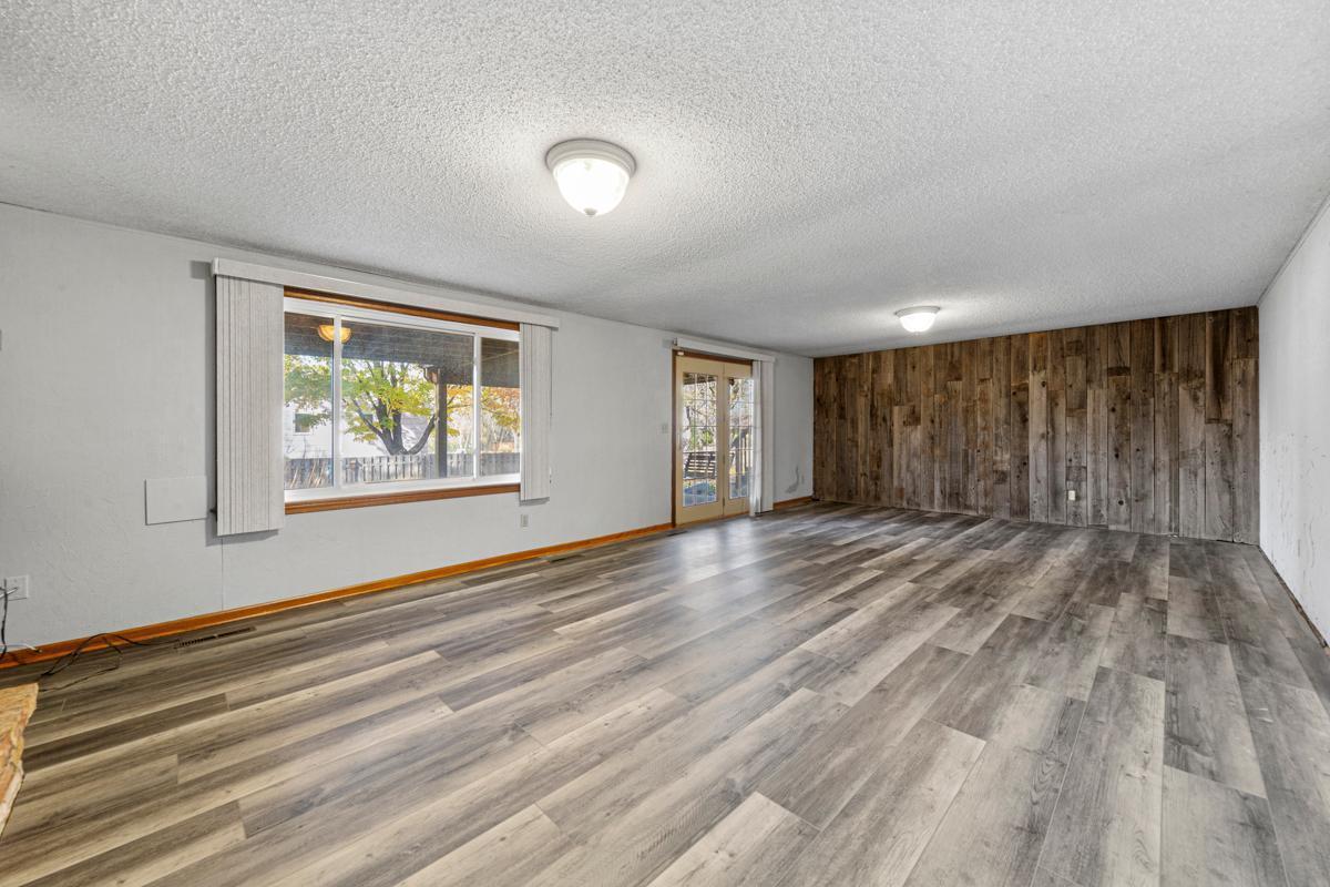 13400 Knob Hill Road