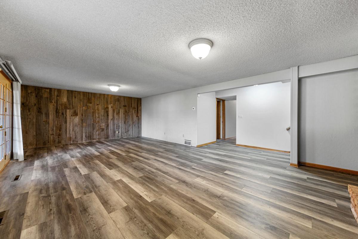 13400 Knob Hill Road