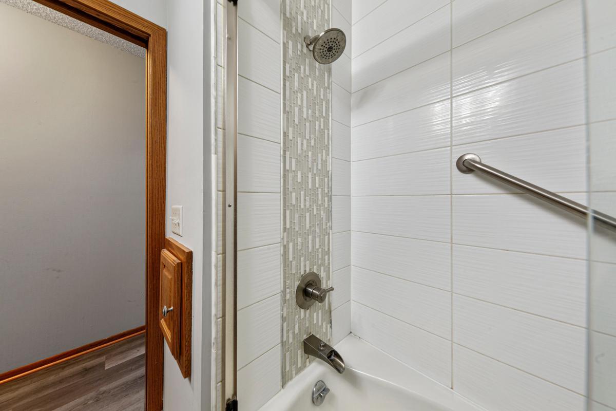 13400 Knob Hill Road