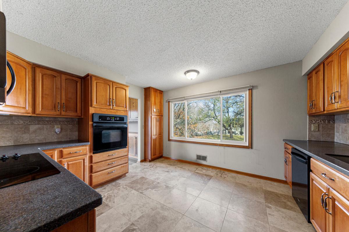 13400 Knob Hill Road