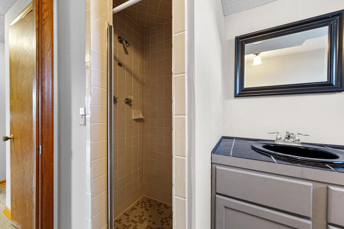 13400 Knob Hill Road