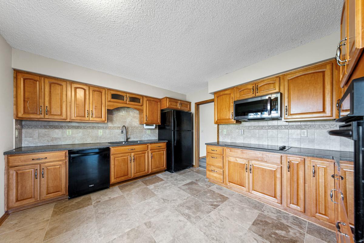 13400 Knob Hill Road