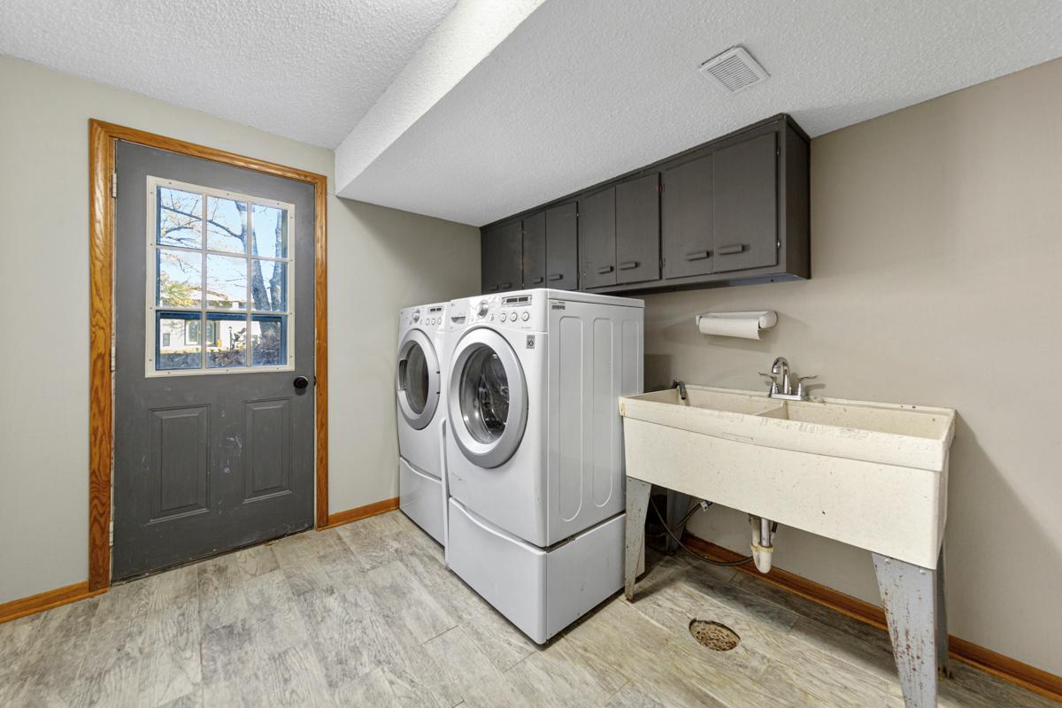 13400 Knob Hill Road