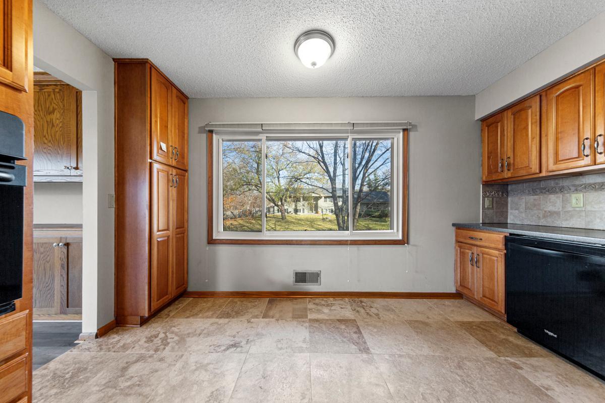 13400 Knob Hill Road