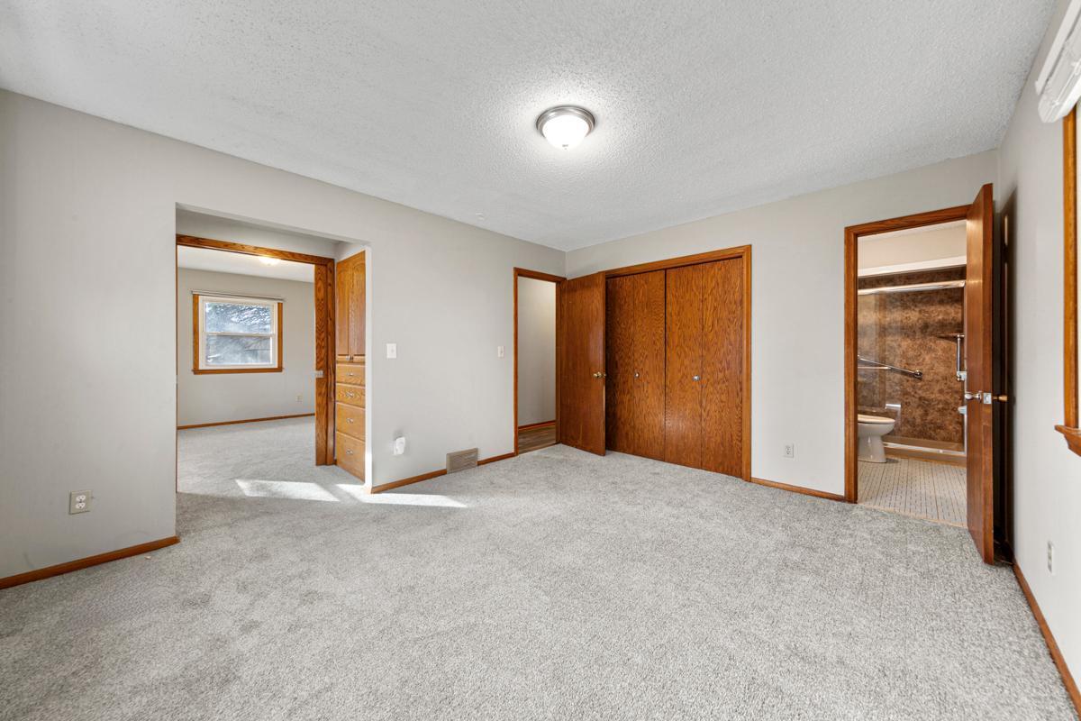 13400 Knob Hill Road