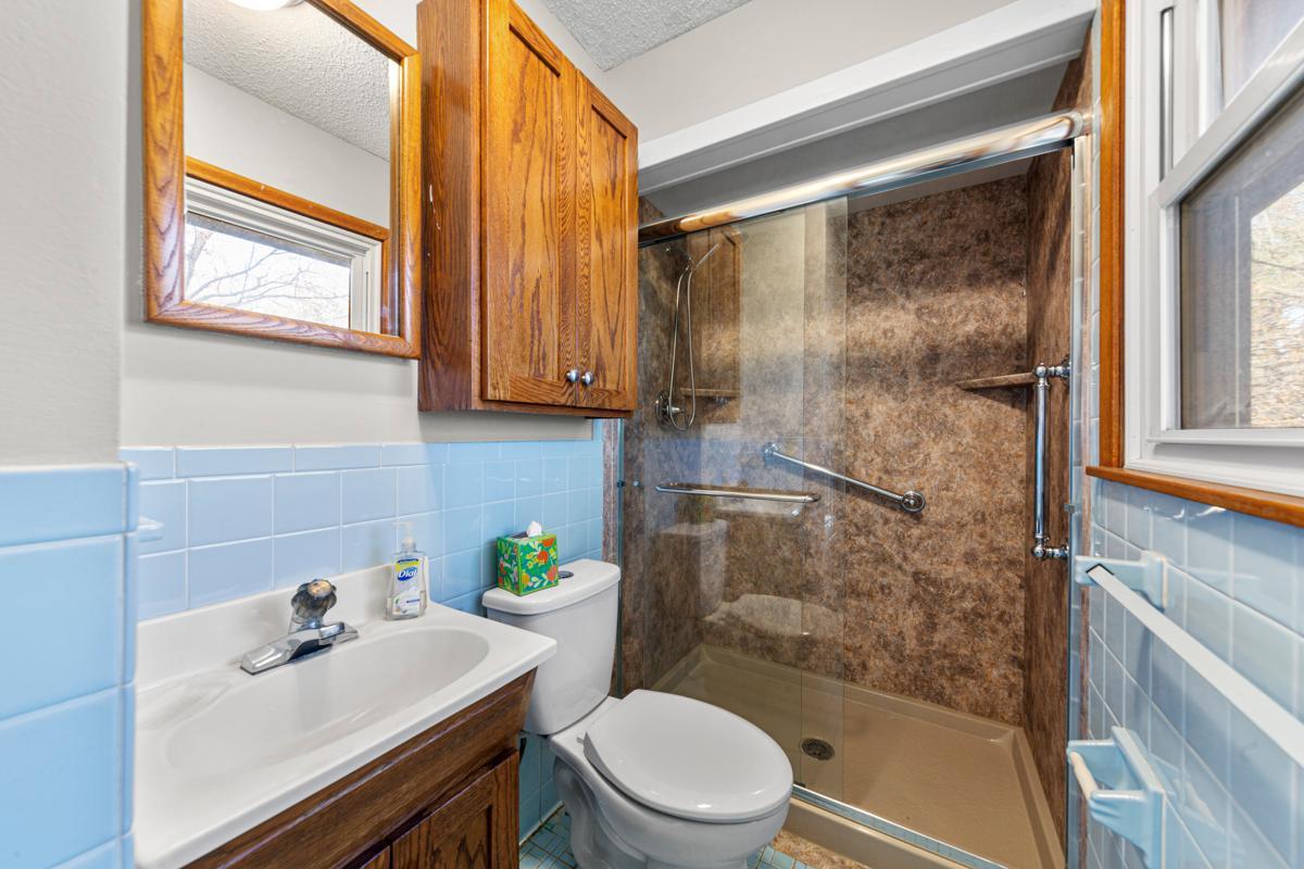 13400 Knob Hill Road