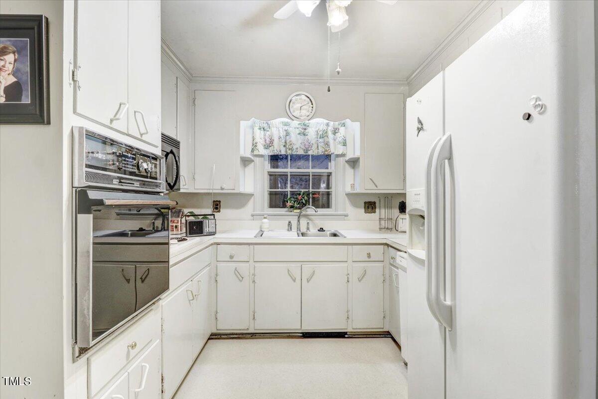 1800 Oakdale Drive W