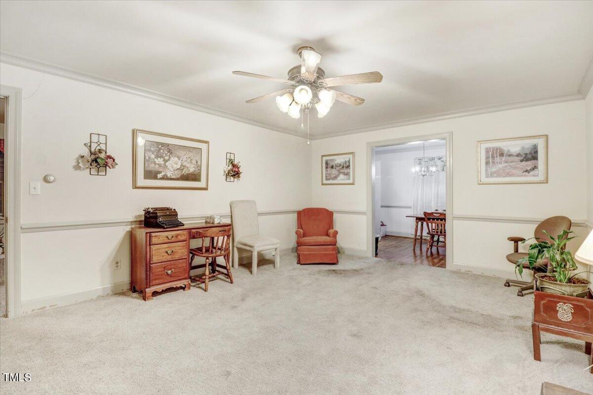 1800 Oakdale Drive W