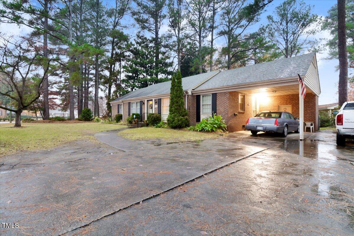 1800 Oakdale Drive W