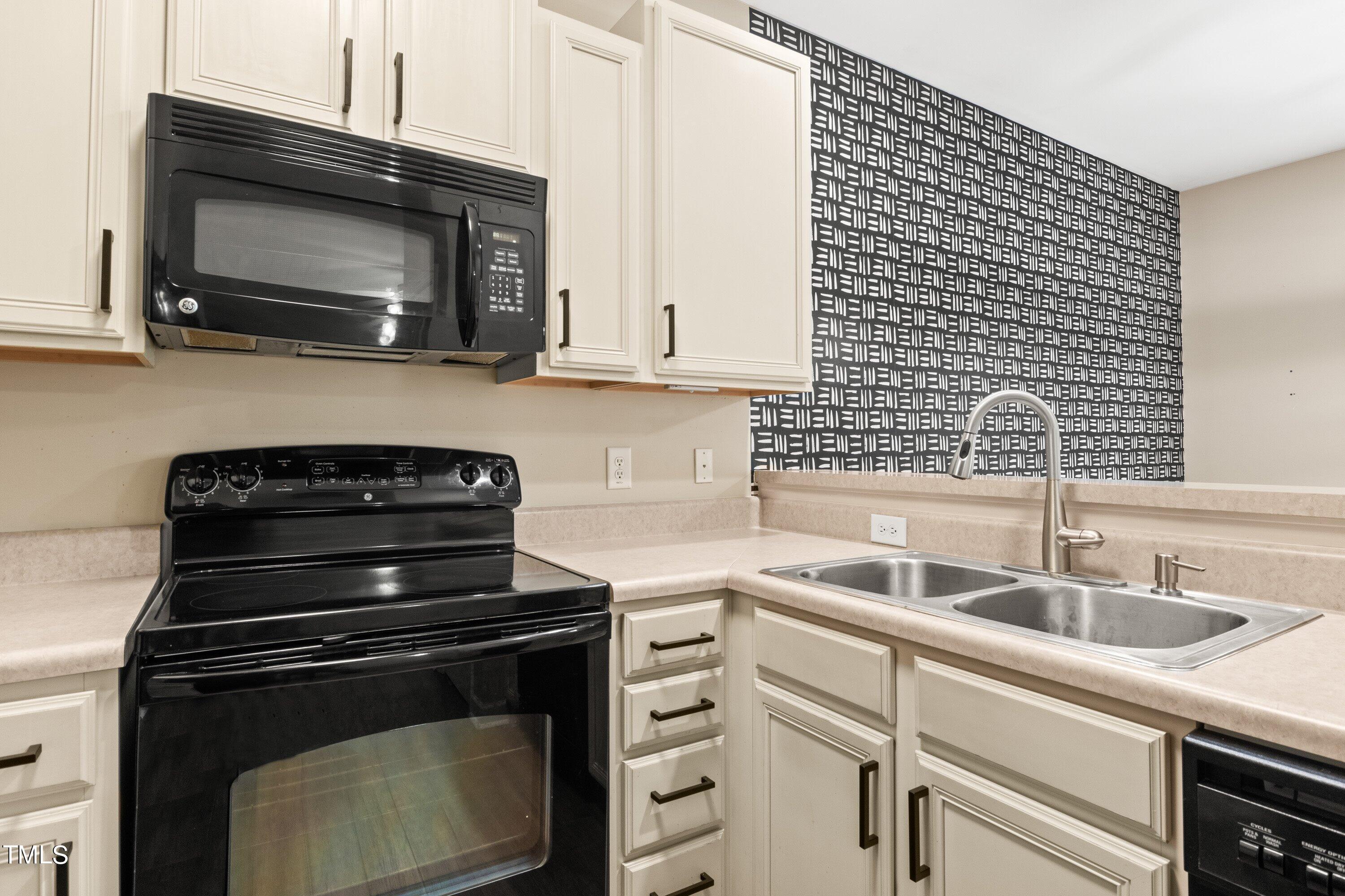 4816 Landover Arbor Place