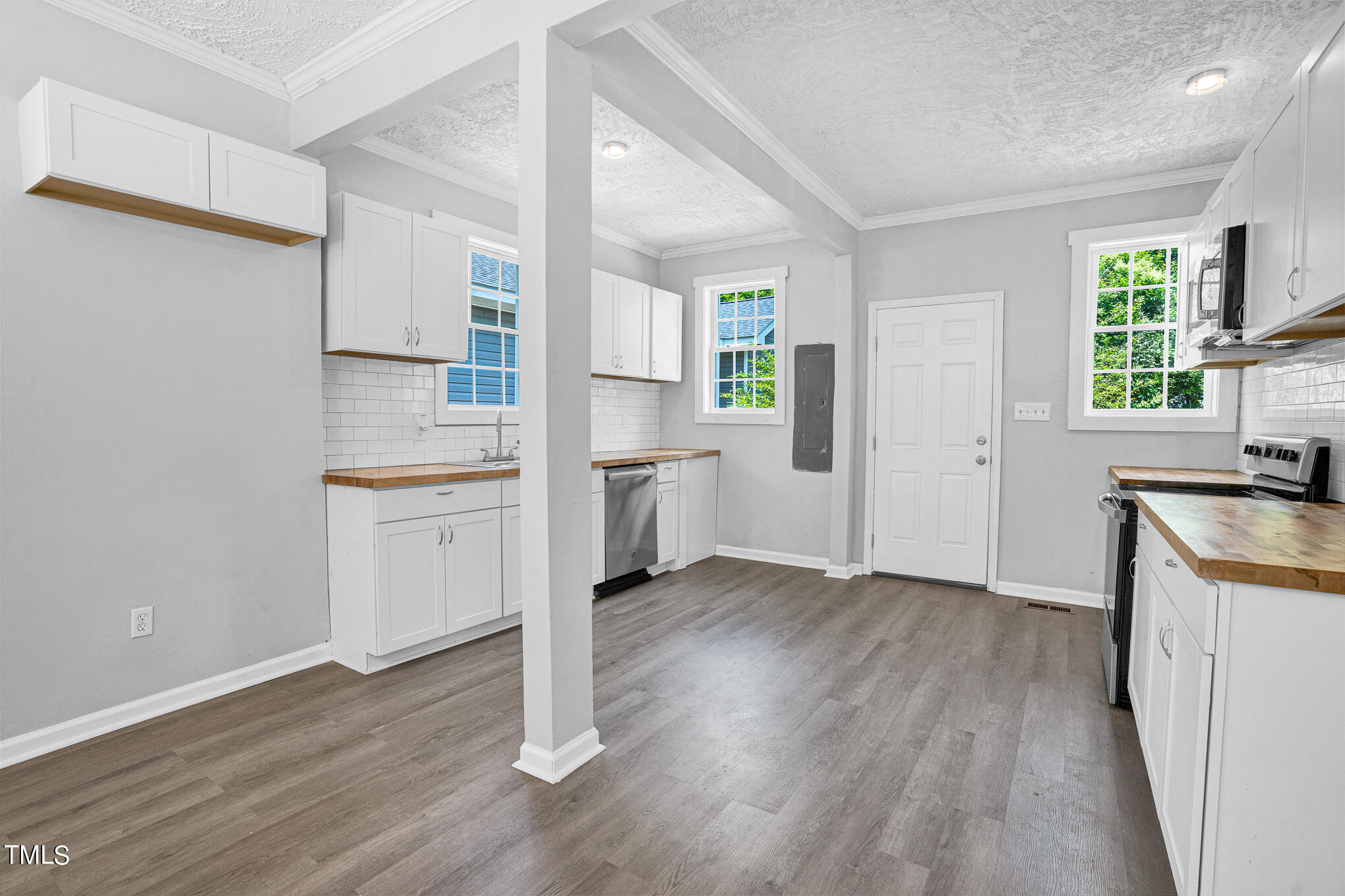 1102 S Garnett Street