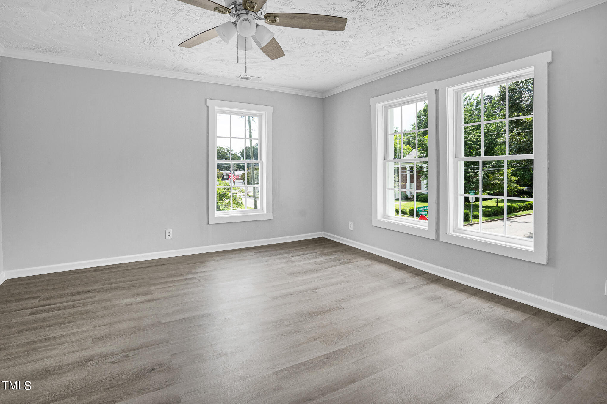 1102 S Garnett Street