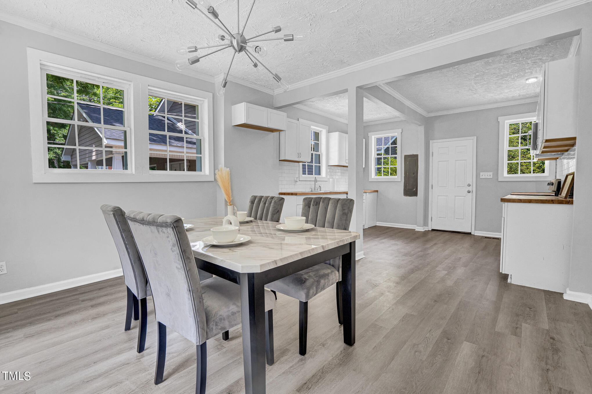 1102 S Garnett Street