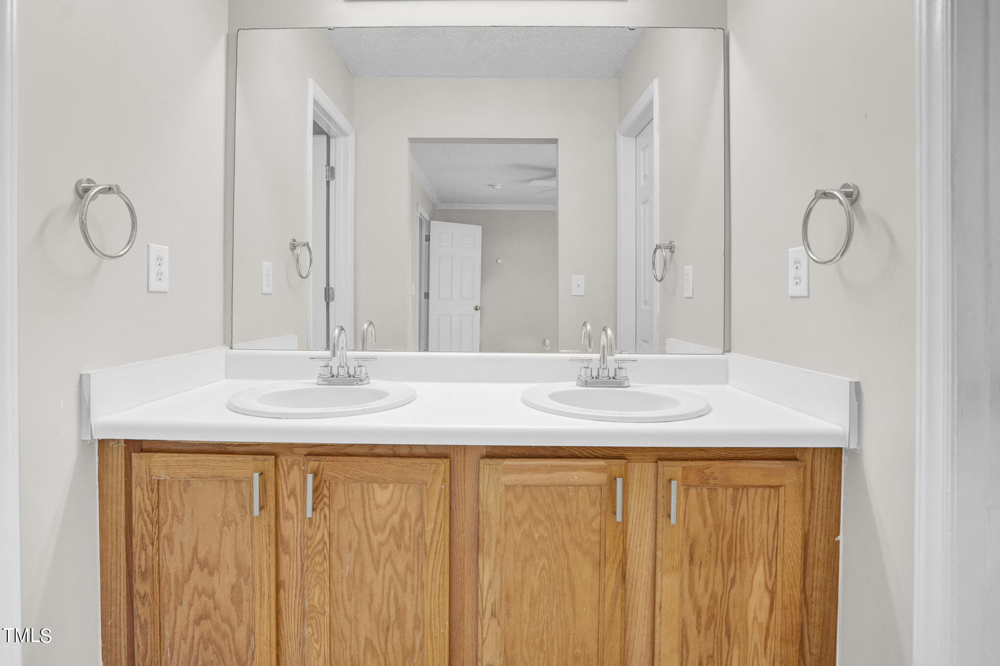 2540 Maybrook Crossing Drive