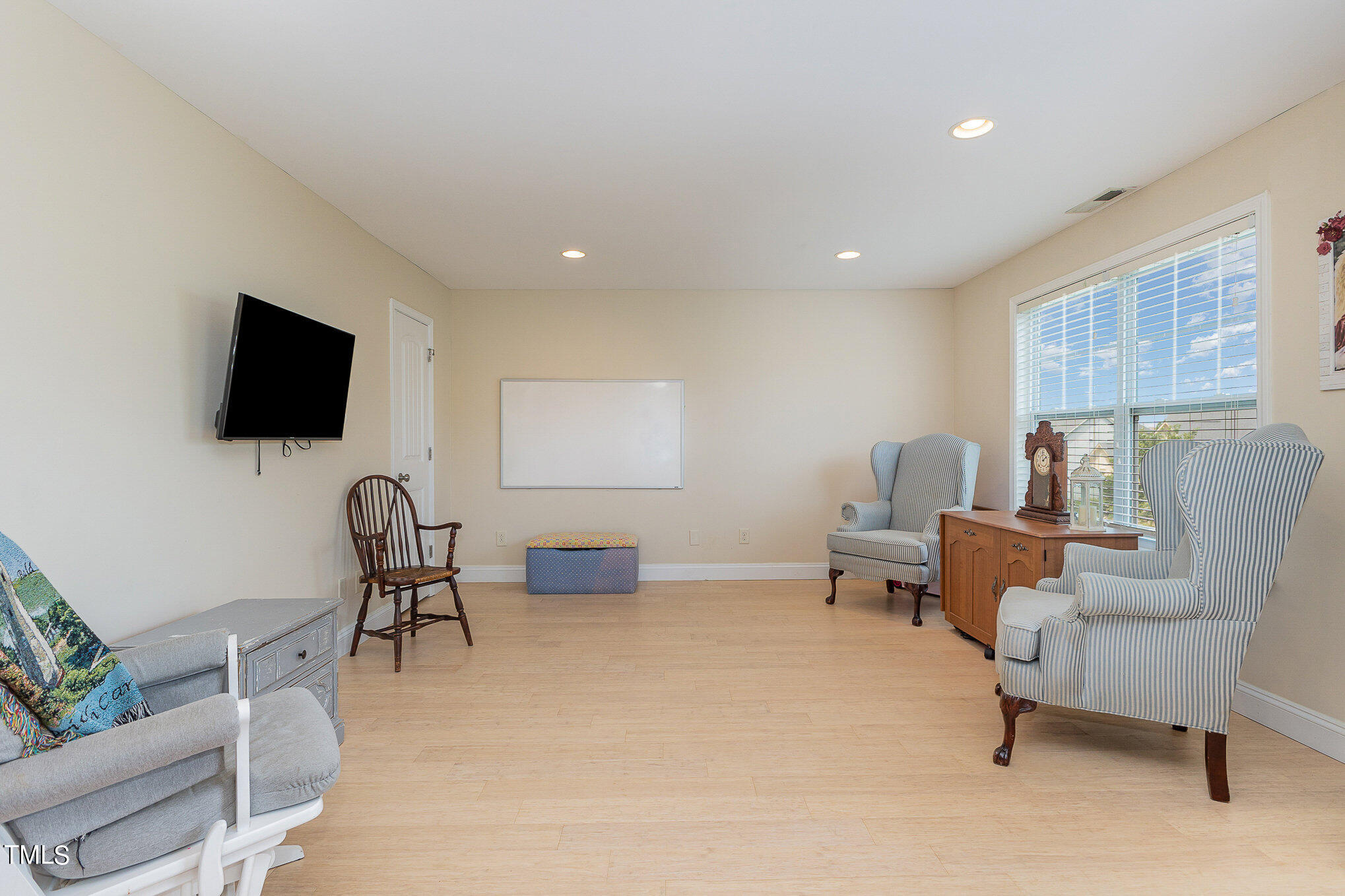 4225 Brintons Cottage Street