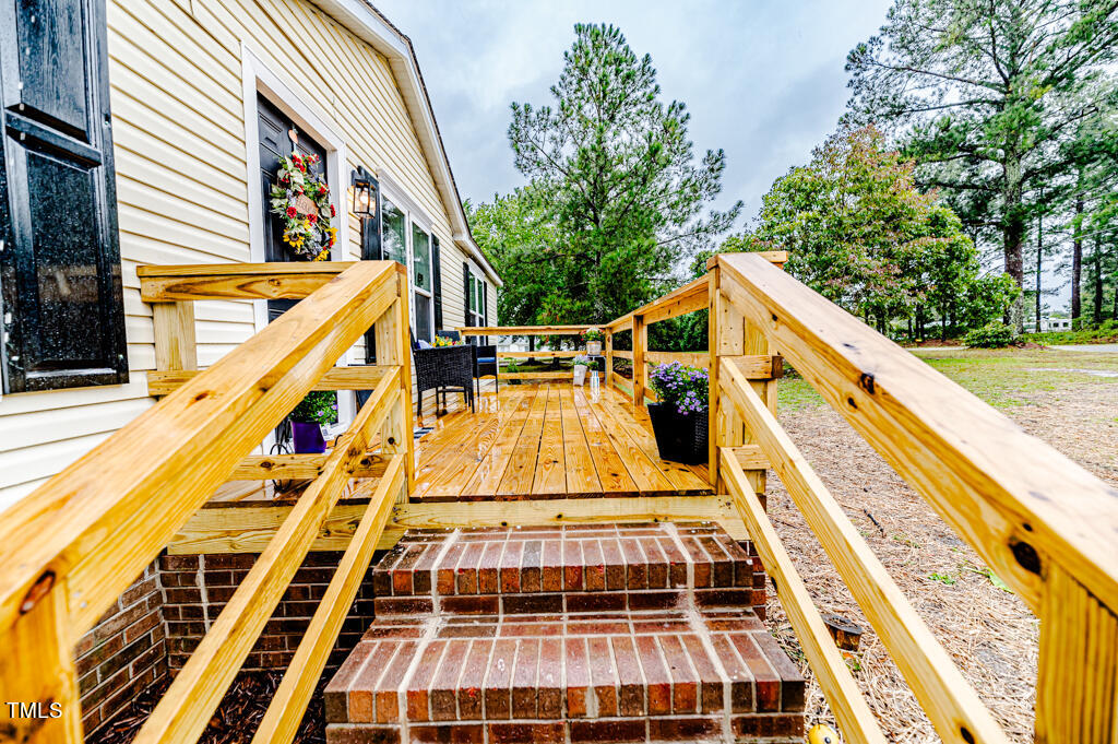 2245 Docs Road