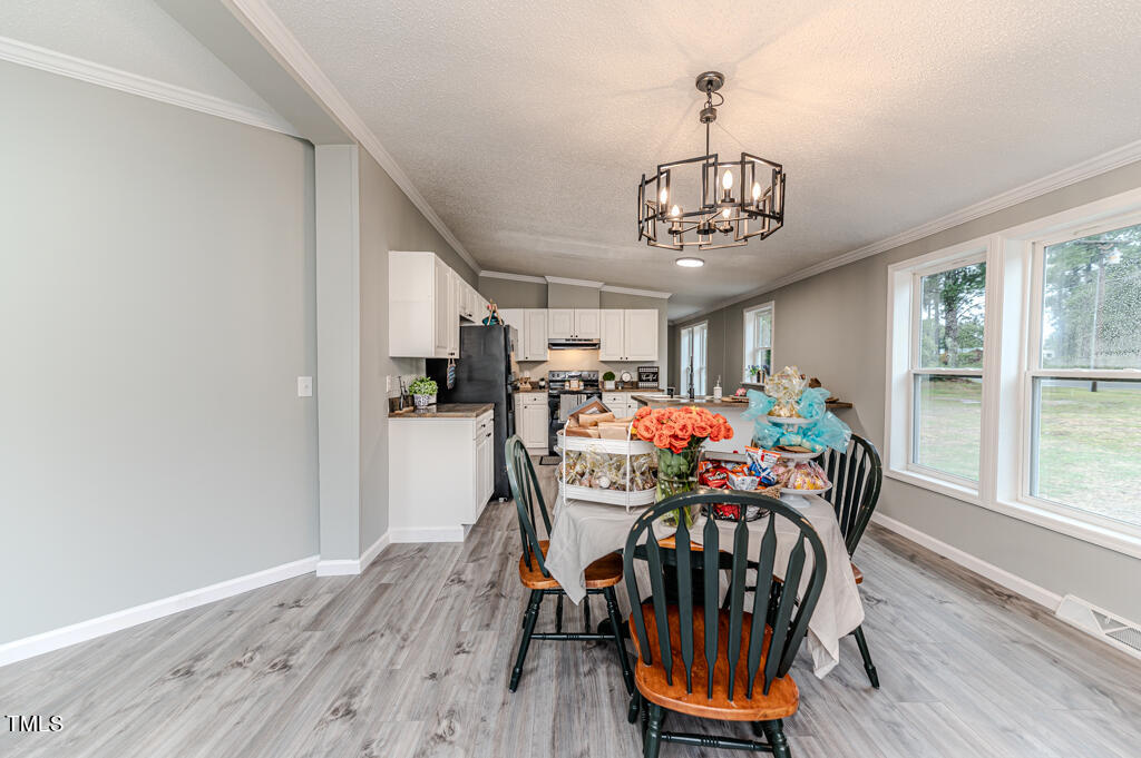 2245 Docs Road