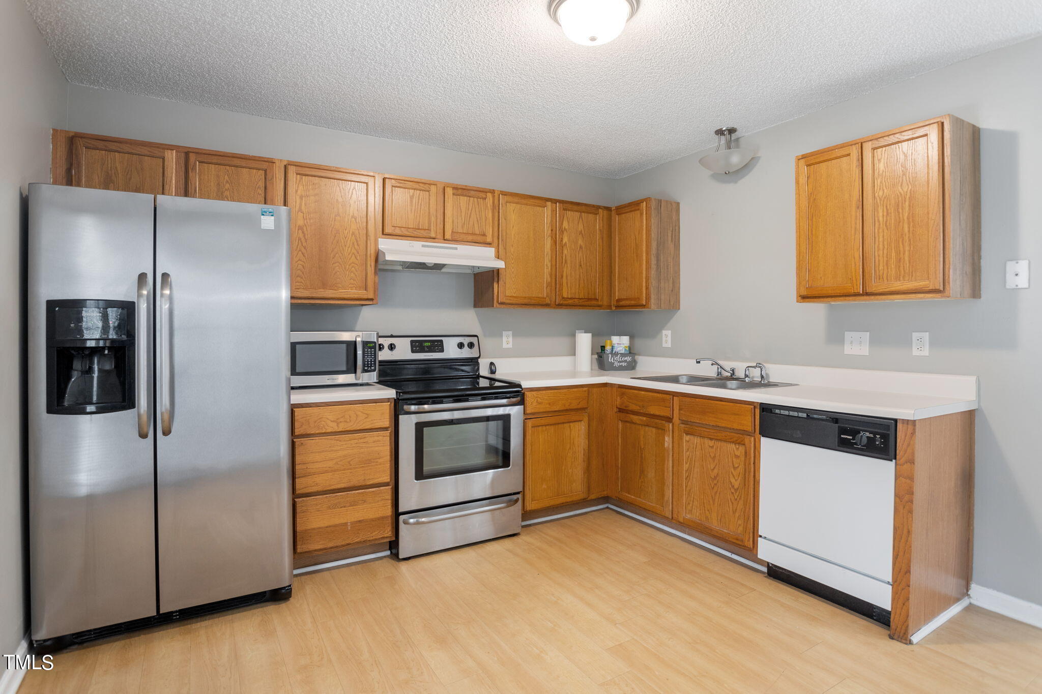 2605 Dwight Place Place