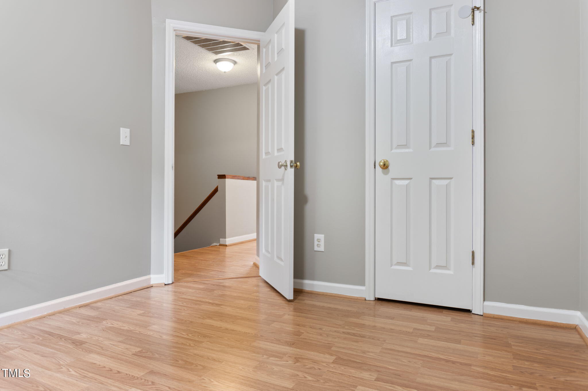 2605 Dwight Place Place