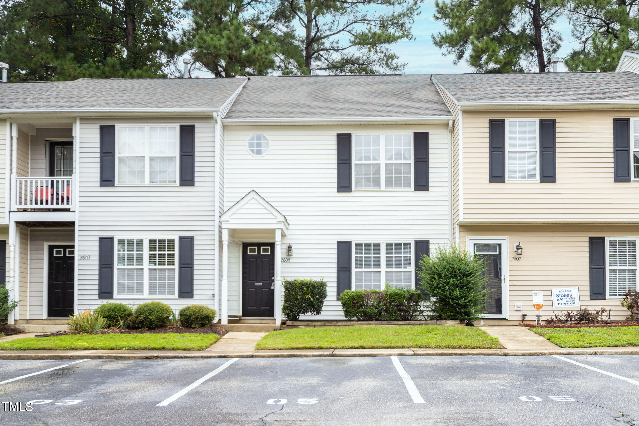 2605 Dwight Place Place