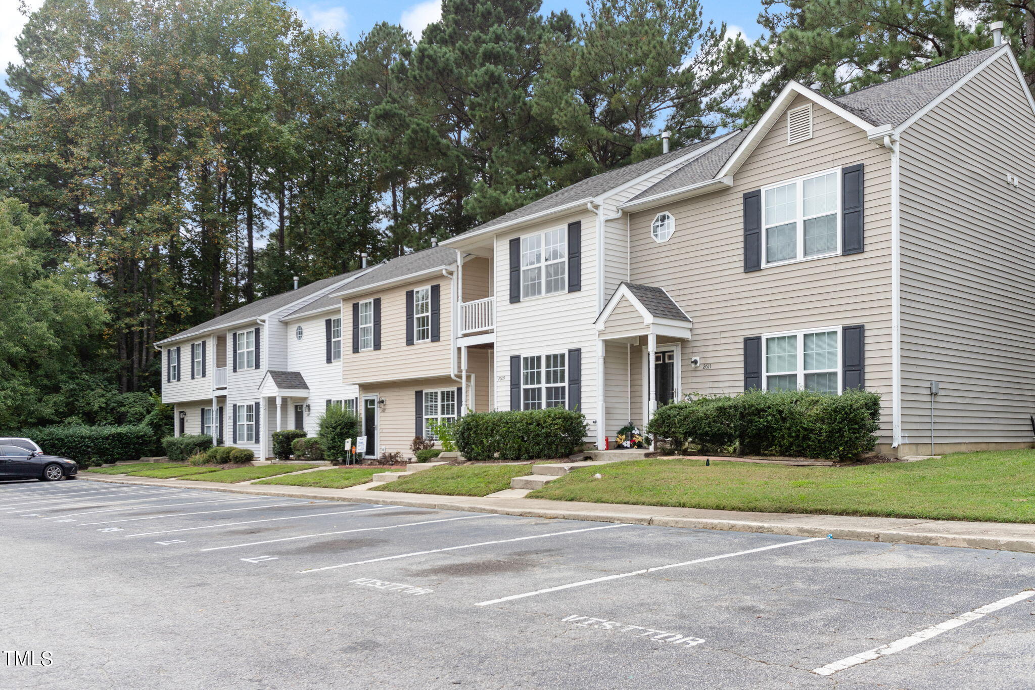 2605 Dwight Place Place