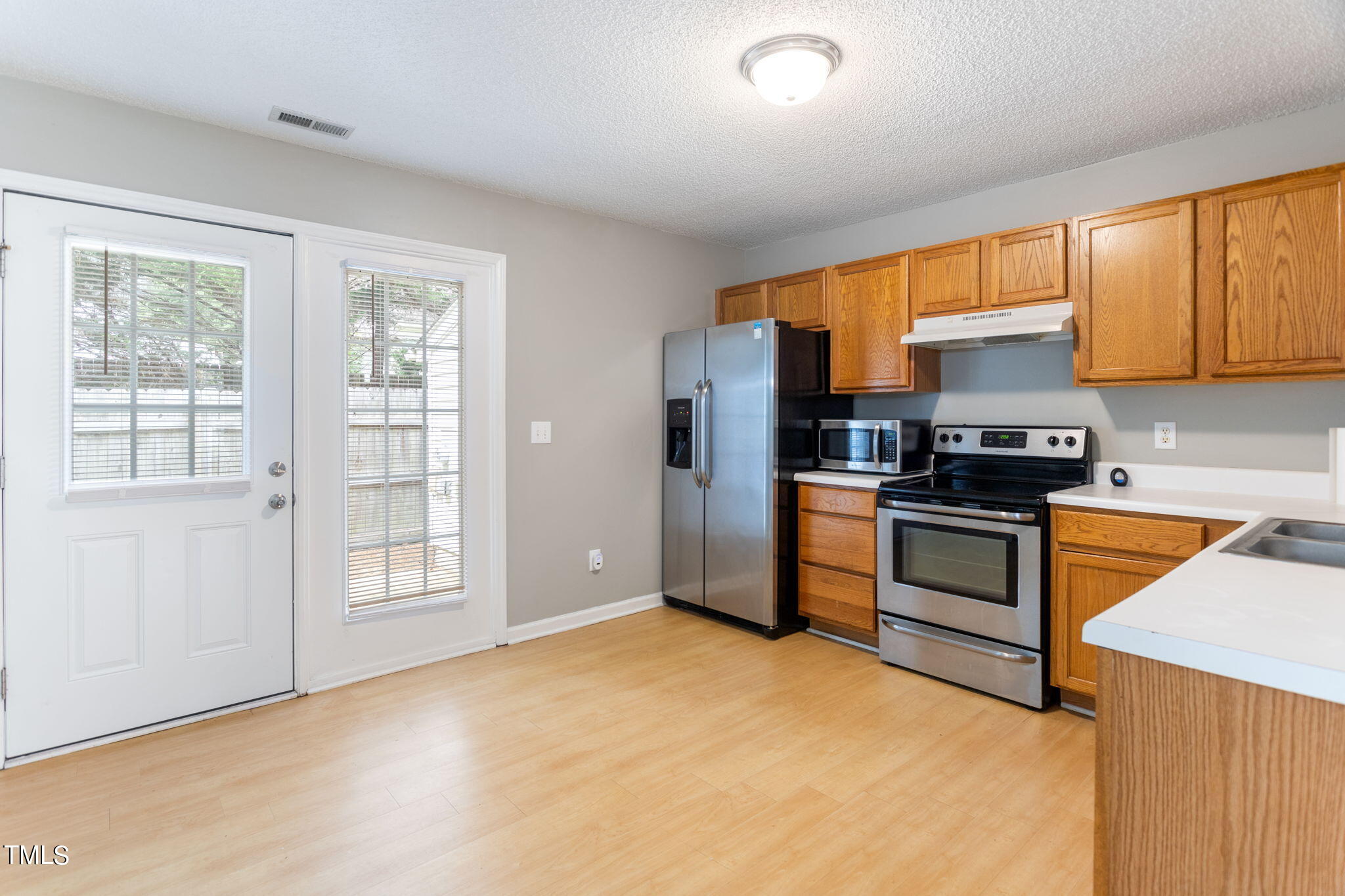 2605 Dwight Place Place