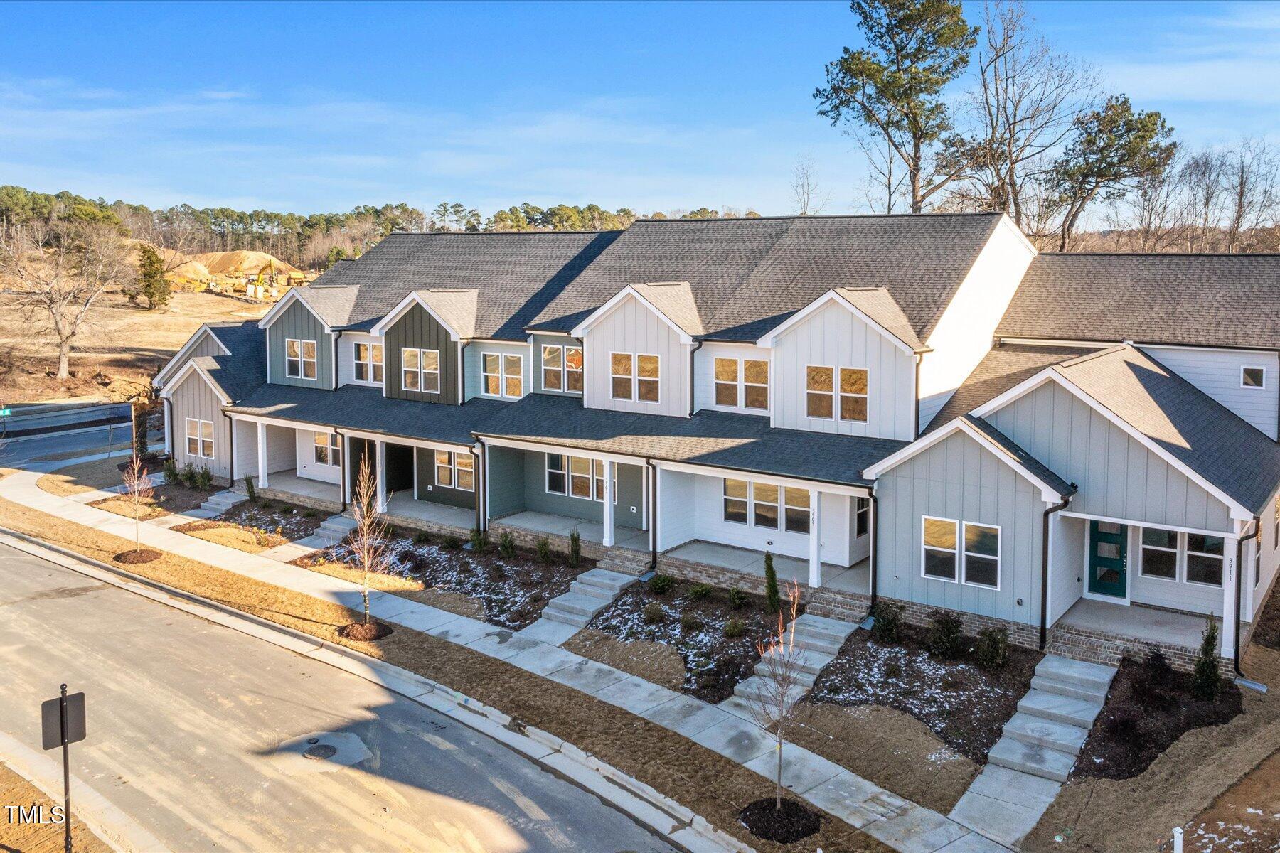 3939 Willow Gate Way
