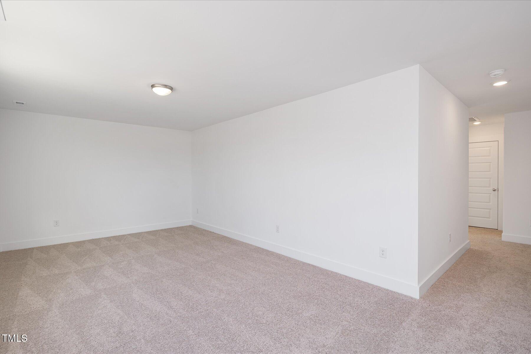 3939 Willow Gate Way