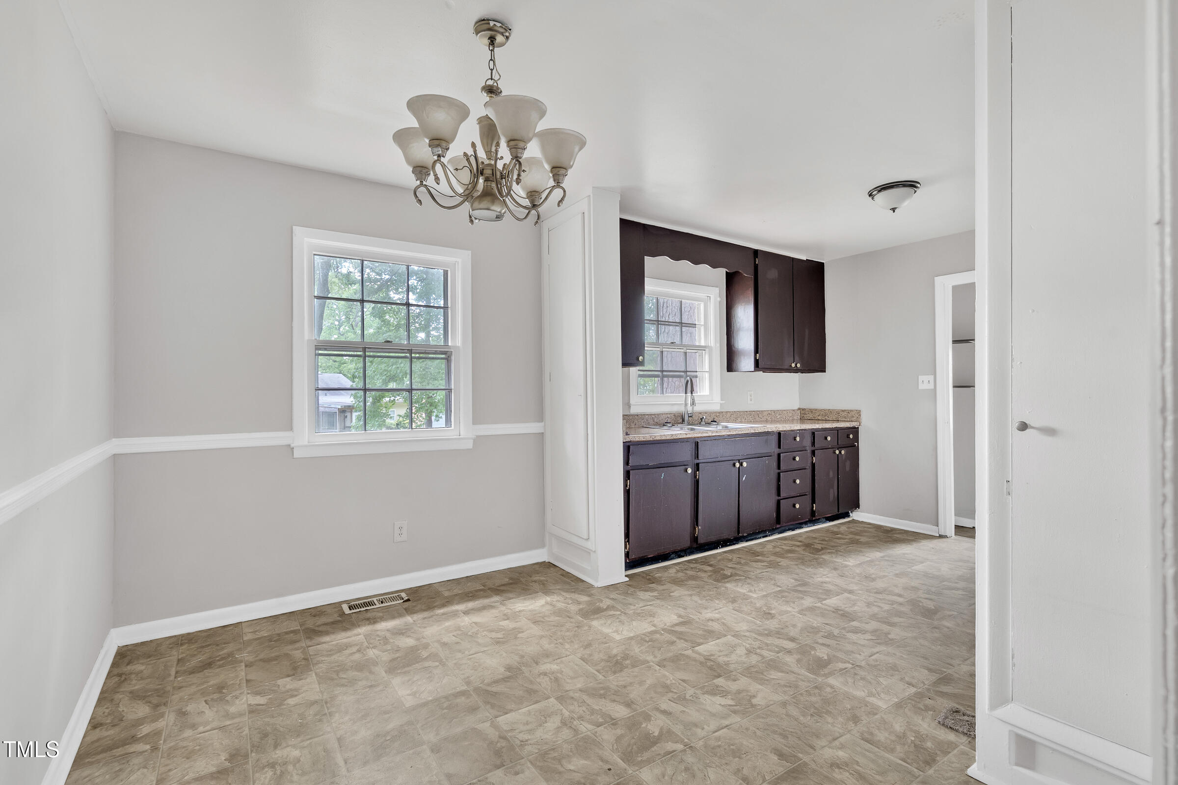 1220 Blarney Court